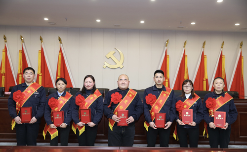 關(guān)于表彰2020年度先進(jìn)集體、先進(jìn)個(gè)人的決定